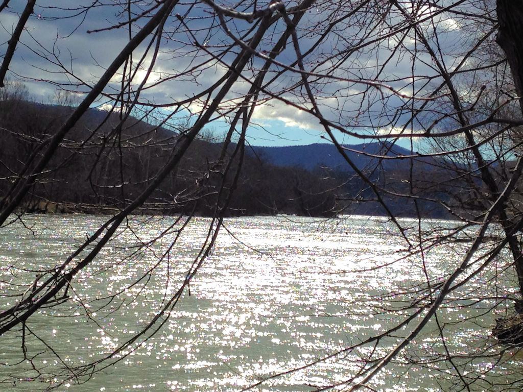 Blue Ridge Mountains seen from the Shenandoah River